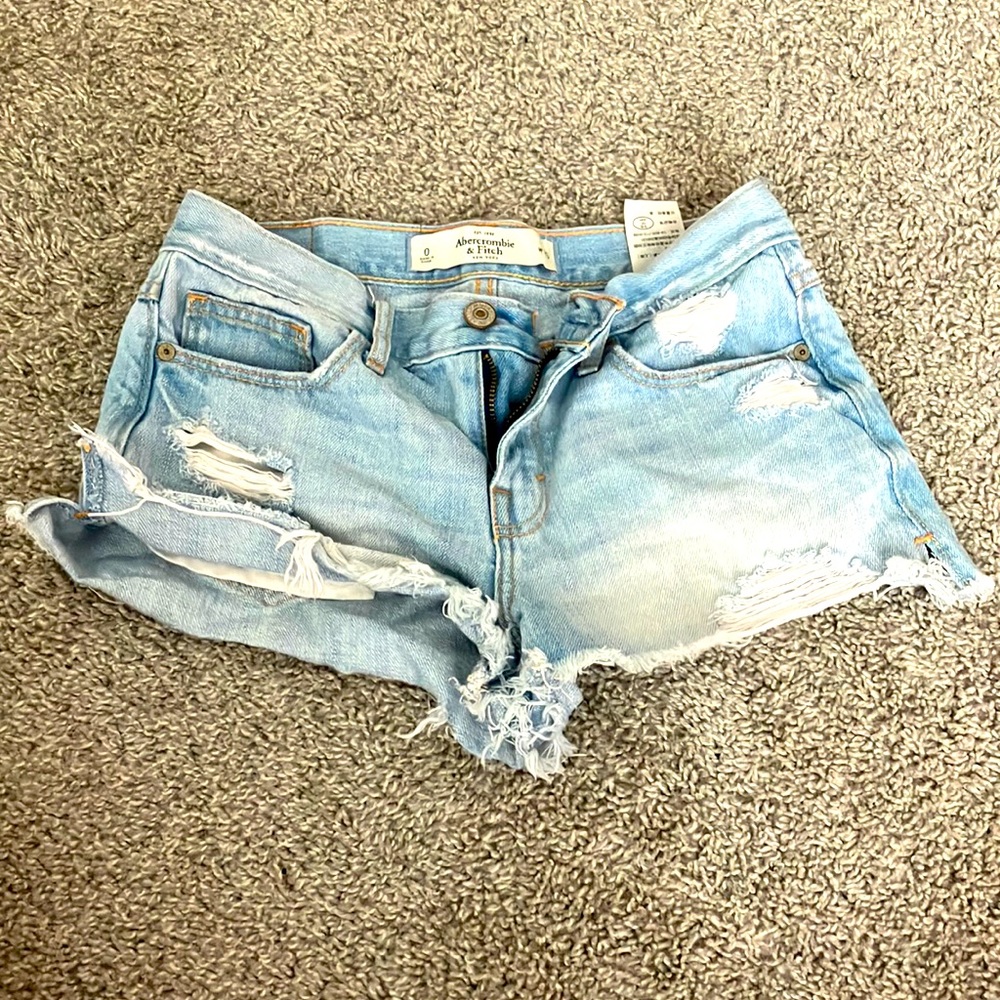Brand new never worn Abercrombie and fitch jean shorts.